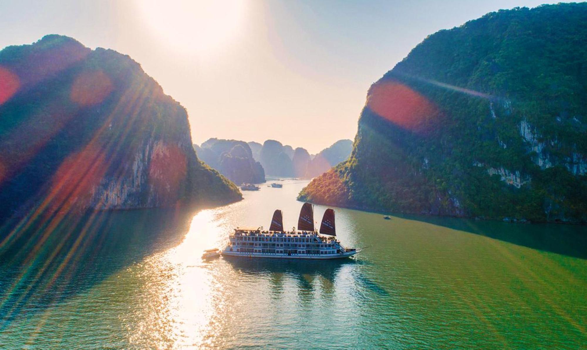Отель Halong Arcadia Cruise Халонг Экстерьер фото