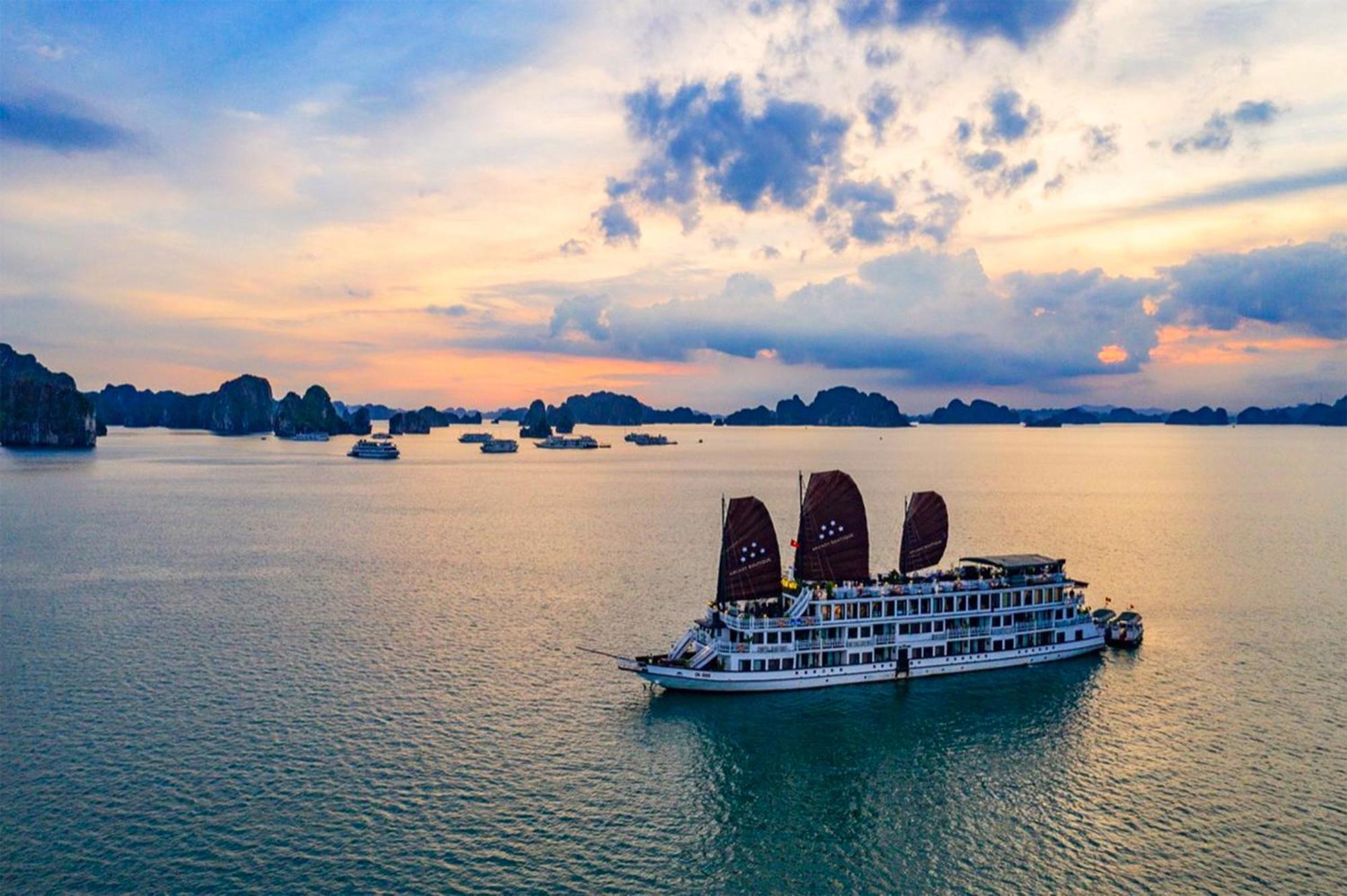 Отель Halong Arcadia Cruise Халонг Экстерьер фото